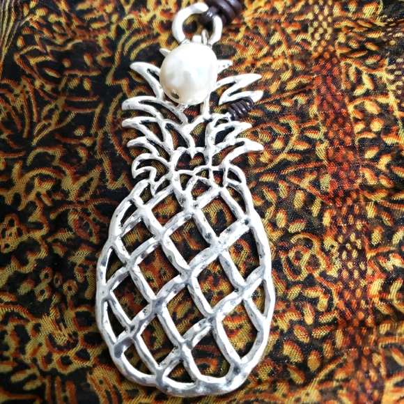 Sweet Pineapple Pendant with Faux Pearl. - Picture 5 of 7